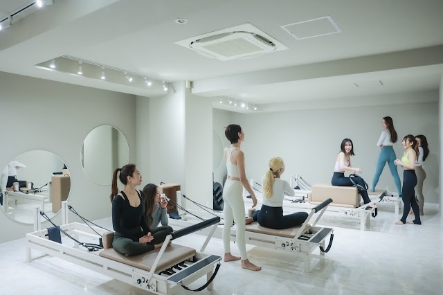 ピラティススタジオPILATES STUDIO TO U 大阪梅田店（写真2）