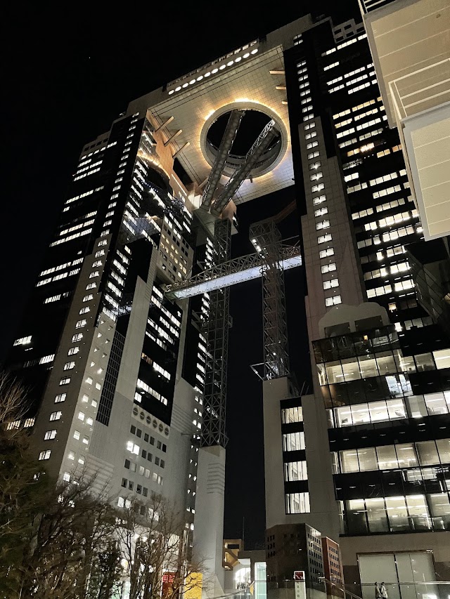 梅田スカイビル 空中庭園展望台（写真2）