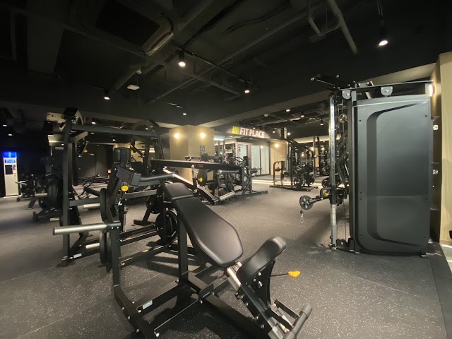 FIT PLACE24 新宿西口店（写真2）