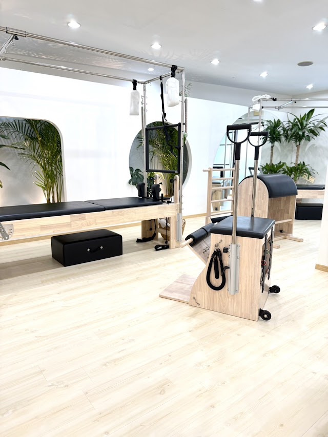 La pilates梅田店《整体×マシンピラティススタジオ》ラピラティス（写真1）