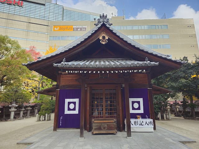 警固神社（写真1）