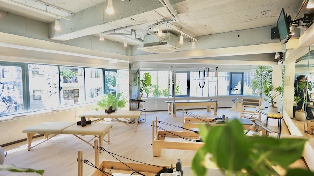 La pilates梅田店《整体×マシンピラティススタジオ》ラピラティス（写真2）